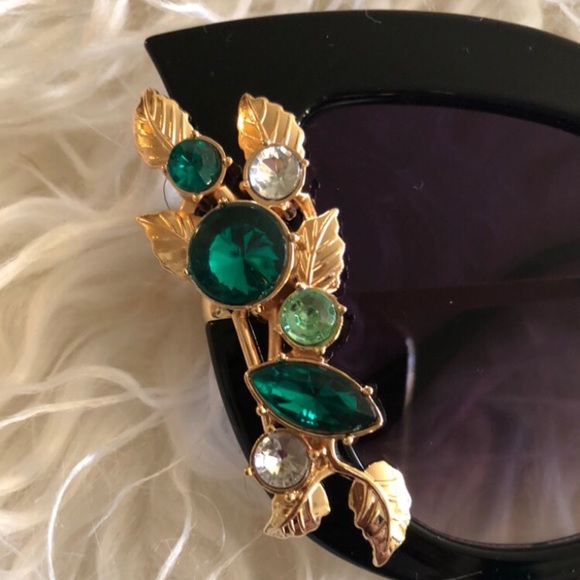 Large Shades- LOWEST SELLING PRICE - Picture 3 of 5